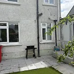 Gæstehus Superb Triple Near Airport - 5 Dublin