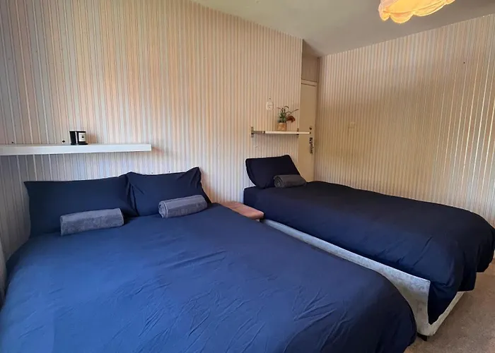 Superb Triple Near Airport - 5 بيت ضيافة
