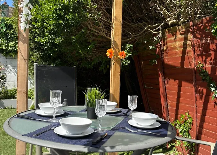 Superb Triple Near Airport - 5 Maison d'hôtes Dublin